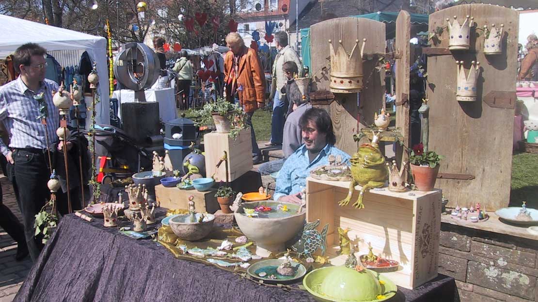 Künstlermarkt & Straßenmusik